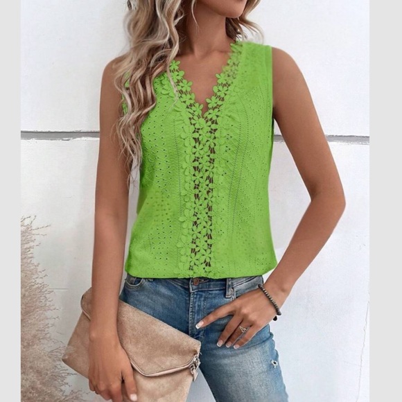 Boho green lace insert sleeveless blouse